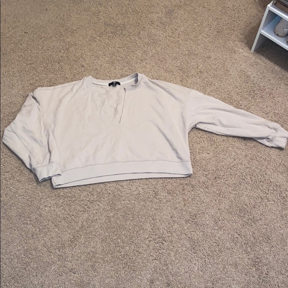 Deep V Cropped pull-over